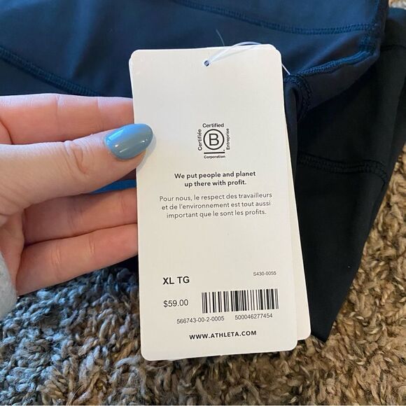 Athleta Accelerate Shortie - Picture 10 of 11